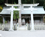 Shuriki Jinja Shrine